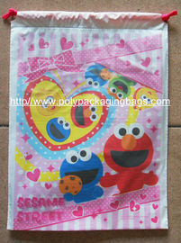Симпатичные напечатанные полиэтиленовые пакеты Drawstring с шаржами Дисней для игрушки детей