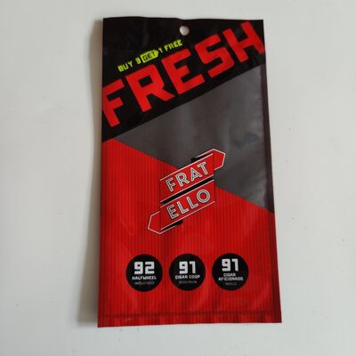 Текстурированный пакет-бокс из пластика с краном, подходящий для упаковки пищевых жидкостей